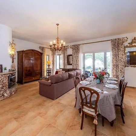 Luxury בית נופש *